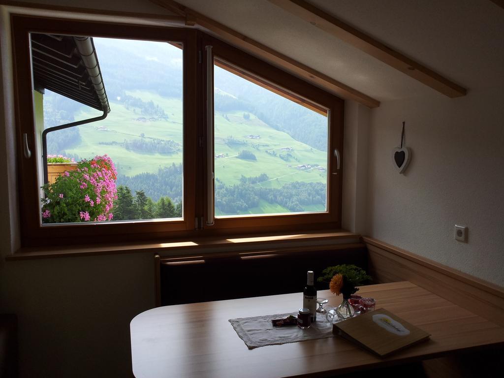 Ferienwohnung Stübilerhof Ahrntal Zimmer foto