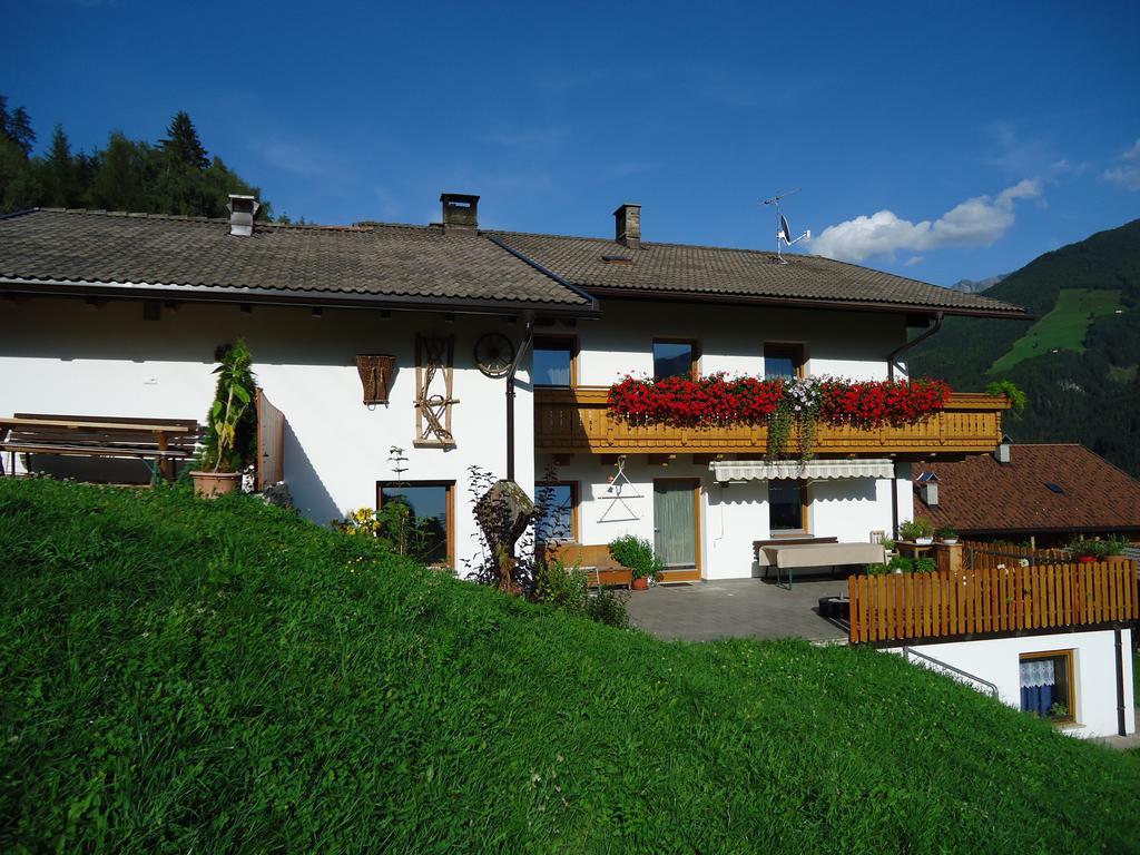Ferienwohnung Stübilerhof Ahrntal Zimmer foto
